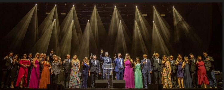 AEMFLO e CDL-SJ comemoram 2022 com grande evento para mais de 500 pessoas